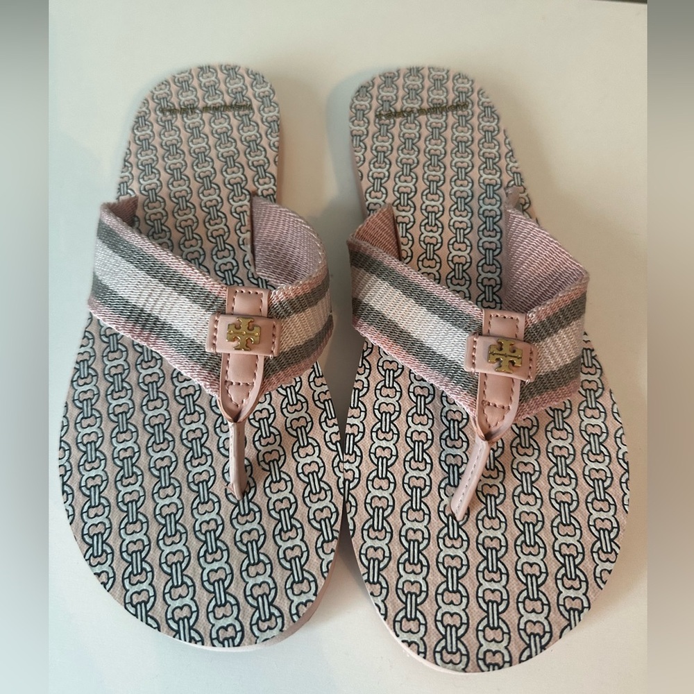 NEW NWT Tory Burch Light Pink (blush) and gray flip flop sandals 🩴🩴